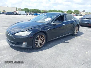 2015 Tesla Model S 85D with VIN 5YJSA1H21FFP79565, listed as a IAAI auction lot 42076401 with 162,139 mi miles. Bid and sale history available at carsss.com. Image 19.
