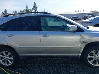 2008 Lexus RX with VIN 2T2HK31U38C069679, listed as a IAAI auction lot 42119684 with 134,196 mi miles. Bid and sale history available at carsss.com. Image 13.