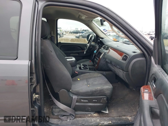 2011 Chevrolet Avalanche LS with VIN 3GNMCEE06BG129154, listed as a IAAI auction lot 41524963 with 236,029 mi miles and . Bid and sale history available at DreamBid. Image 5.