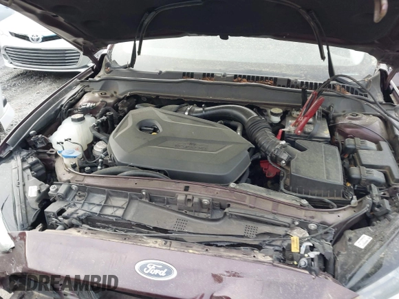 2013 Ford Fusion SE with VIN 3FA6P0HR5DR164820, listed as a IAAI auction lot 41935469 with 179,000 mi miles. Bid and sale history available at carsss.com. Image 10.