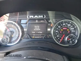 2020 Ram 2500 Laramie z VIN 3C6UR5FL5LG167208, wystawiony jako IAAI lot #41035465 z przebiegiem 206 427 mil mil oraz . Historia ofert i sprzedaży dostępna na DreamBid. Obrazek 7.