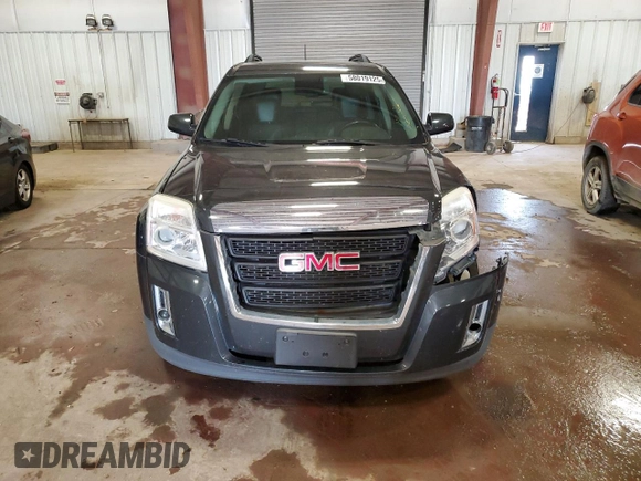 2013 GMC Terrain SLT z VIN 2GKFLVEKXD6396996, wystawiony jako Copart lot #58019125 z przebiegiem 138 205 mil mil oraz Czysty tytuł • Clean title. Historia ofert i sprzedaży dostępna na DreamBid. Obrazek 5.