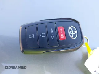2025 Toyota Camry LE с VIN 4T1DBADK9SU007596, выставлен на аукционе IAAI как лот 42148643 с пробегом 28 430 миль миль и . История ставок и продаж доступна на DreamBid. Изображение 11.