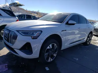 2021 Audi e-tron Sportback S line Premium Plus z VIN WA12AAGEXMB002128, wystawiony jako Copart lot #88080725 z przebiegiem 59 426 mil mil oraz Szkody całkowita. Historia ofert i sprzedaży dostępna na DreamBid. Obrazek 1.