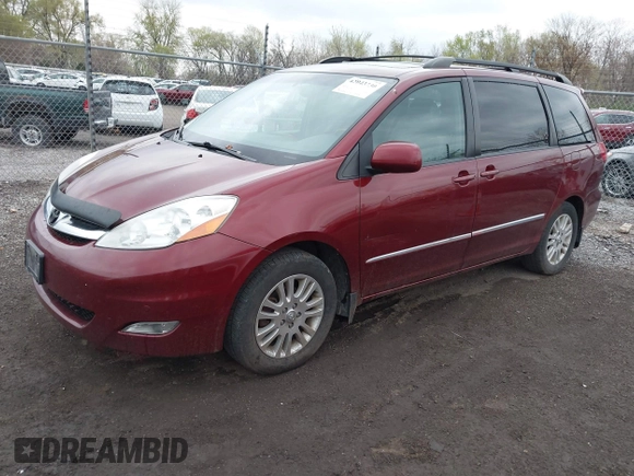 2007 Toyota Sienna XLE with VIN 5TDZK22C07S070576, listed as a IAAI auction lot 42043730 with 251,951 mi miles. Bid and sale history available at carsss.com. Image 2.
