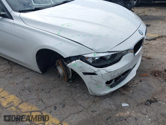 2014 BMW 3 Series 320i with VIN WBA3B1C50EK132169, listed as a IAAI auction lot 41570678 with 28,871 mi miles. Bid and sale history available at carsss.com. Image 6.