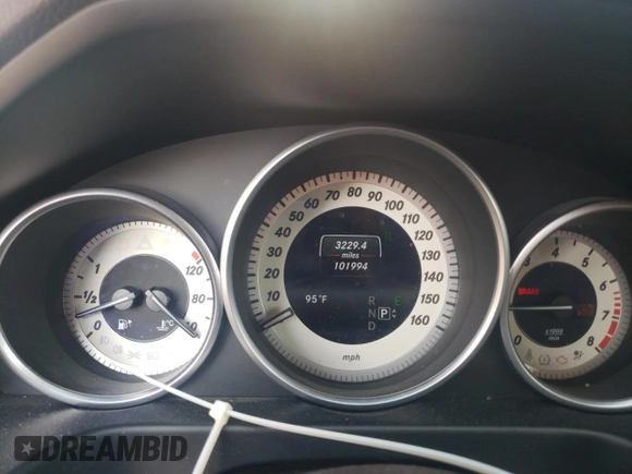 2016 Mercedes-Benz E 350 Luxury with VIN WDDHF8JB4GB295544, listed as a Copart auction lot 59818055 with 101,994 mi miles and Salvage title. Bid and sale history available at DreamBid. Image 9.