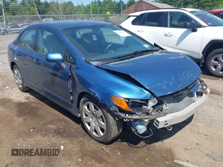 2008 Honda Civic LX с VIN 2HGFA16558H521837, выставлен на аукционе IAAI как лот 42637644 с пробегом 128 693 миль миль и . История ставок и продаж доступна на DreamBid. Изображение 1.