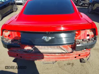 2019 Ford Mustang EcoBoost with VIN 1FA6P8TH3K5172668, listed as a IAAI auction lot 41059758 with 115,224 mi miles and . Bid and sale history available at carsss.com. Image 6.