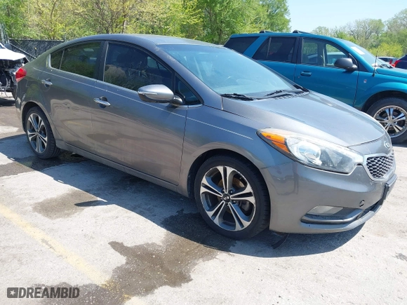 2016 Kia Forte EX with VIN KNAFX4A8XG5522646, listed as a IAAI auction lot 41981647 with 109,843 mi miles. Bid and sale history available at carsss.com. Image 1.