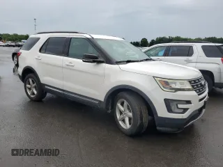 2017 Ford Explorer XLT with VIN 1FM5K8DH8HGC59185, listed as a Copart auction lot 62976445 with 139,304 mi miles and Salvage title. Bid and sale history available at DreamBid. Image 4.