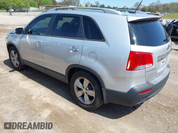 2012 Kia Sorento EX with VIN 5XYKU4A27CG236759, listed as a IAAI auction lot 41908574 with 197,841 mi miles. Bid and sale history available at carsss.com. Image 3.