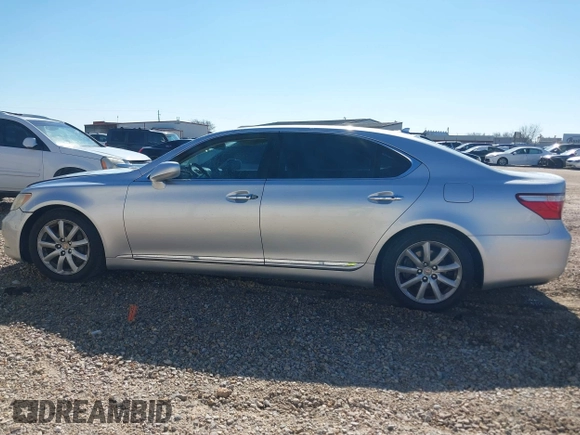 2007 Lexus LS 460 L с VIN JTHGL46F175020133, выставлен на аукционе IAAI как лот 41641173 с пробегом 179 107 миль миль и . История ставок и продаж доступна на DreamBid. Изображение 14.