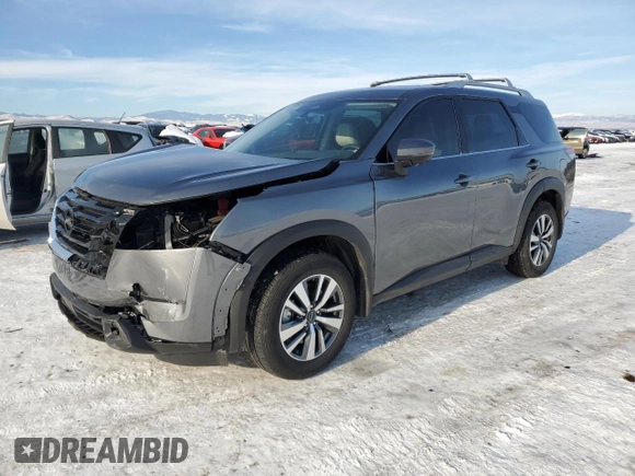2024 Nissan Pathfinder SL z VIN 5N1DR3CC3RC290403, wystawiony jako Copart lot #88288775 z przebiegiem 5 092 mil mil oraz Szkoda całkowita • Salvage title. Historia ofert i sprzedaży dostępna na DreamBid. Obrazek 1.