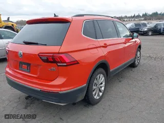 2018 Volkswagen Tiguan SEL with VIN 3VV2B7AX2JM006115, listed as a IAAI auction lot 41758870 with 87,286 mi miles. Bid and sale history available at carsss.com. Image 4.