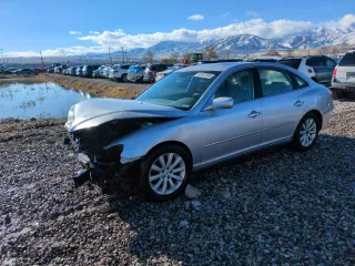 2009 Hyundai Azera GLS with VIN KMHFC46D09A356910, listed as a Copart auction lot 82407974 with 198,194 mi miles and Salvage Title. Bid and sale history available at carsss.com. Image 1.