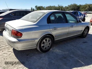 2005 Hyundai Sonata GL with VIN KMHWF25S25A129482, listed as a Copart auction lot 81823244 with 247,656 mi miles and Clean Title. Bid and sale history available at carsss.com. Image 3.