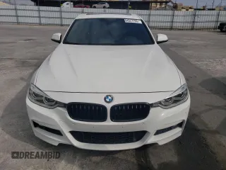2017 BMW 3 Series 330i z VIN WBA8B9G39HNU52820, wystawiony jako Copart lot #54527795 z przebiegiem 99 388 mil mil oraz Szkoda całkowita • Salvage title. Historia ofert i sprzedaży dostępna na DreamBid. Obrazek 5.