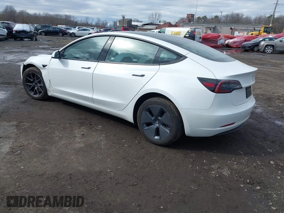 2023 Tesla Model 3 z VIN 5YJ3E1EA8PF671613, wystawiony jako IAAI lot #41737438 z przebiegiem 21 405 mil mil oraz . Historia ofert i sprzedaży dostępna na DreamBid. Obrazek 3.