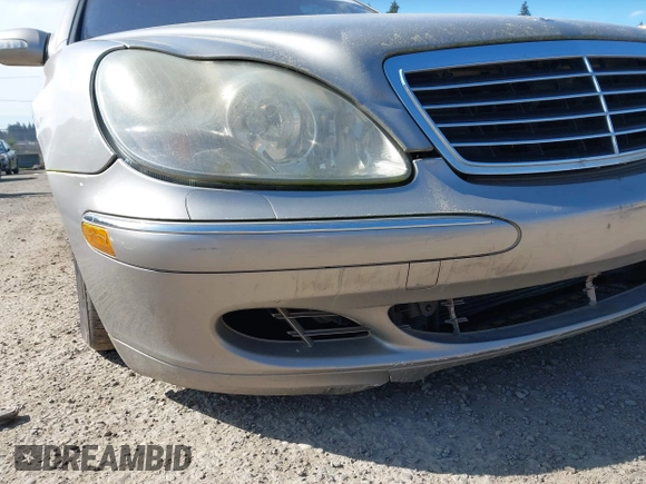 2003 Mercedes-Benz S-Class 4.3L with VIN WDBNG70J23A336796, listed as a IAAI auction lot 41896565 with 259,164 mi miles. Bid and sale history available at carsss.com. Image 12.