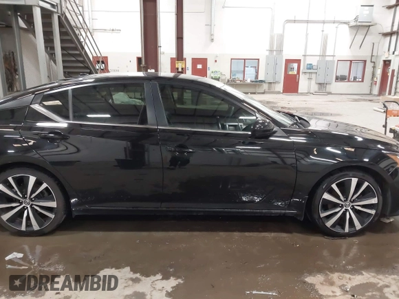 2020 Nissan Altima SR with VIN 1N4BL4CV5LC226199, listed as a IAAI auction lot 41555792 with 71,776 mi miles and . Bid and sale history available at carsss.com. Image 13.