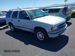1995 Chevrolet Blazer with VIN 1GNDT13W2S2203162, listed as a IAAI auction lot 42863351 with 139,555 mi miles and . Bid and sale history available at DreamBid. Image 1.