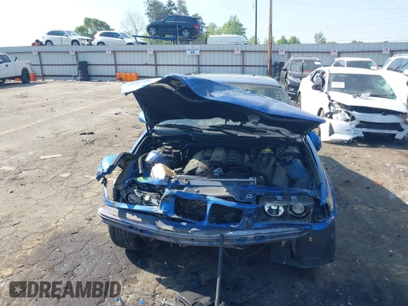 1998 BMW 3 Series z VIN WBSCD9324WEE08785, wystawiony jako IAAI lot #42065988 z przebiegiem 202 400 mil mil oraz . Historia ofert i sprzedaży dostępna na DreamBid. Obrazek 6.