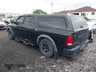 2016 Ram 1500 Rebel z VIN 1C6RR7YT0GS100285, wystawiony jako IAAI lot #42346719 z przebiegiem 103 309 mil mil oraz . Historia ofert i sprzedaży dostępna na DreamBid. Obrazek 3.