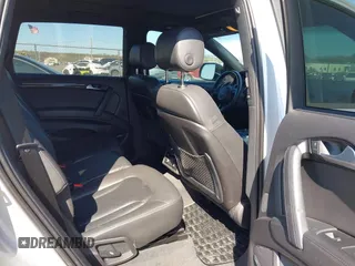 2015 Audi Q7 S line Prestige с VIN WA1DGAFE9FD029921, выставлен на аукционе IAAI как лот 42045827 с пробегом 78 162 миль миль и . История ставок и продаж доступна на DreamBid. Изображение 8.