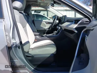 2020 Toyota RAV4 XLE Premium with VIN JTMC1RFV7LJ021069, listed as a IAAI auction lot 41701623 with 25,459 mi miles. Bid and sale history available at carsss.com. Image 5.