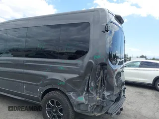 2018 Ford Transit XL z VIN 1FBZX2CG0JKA09945, wystawiony jako IAAI lot #42260073 z przebiegiem 60 838 mil mil oraz . Historia ofert i sprzedaży dostępna na DreamBid. Obrazek 19.