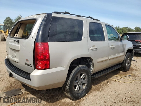2007 GMC Yukon SLT with VIN 1GKFK13057J305802, listed as a Copart auction lot 57156884 with 218,494 mi miles and Salvage Title. Bid and sale history available at carsss.com. Image 3.