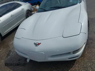 1998 Chevrolet Corvette with VIN 1G1YY32G3W5117891, listed as a IAAI auction lot 41723023 with 121,506 mi miles. Bid and sale history available at carsss.com. Image 6.