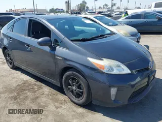 2015 Toyota Prius Four with VIN JTDKN3DU0F0431780, listed as a IAAI auction lot 40506614 with 102,670 mi miles. Bid and sale history available at carsss.com. Image 1.
