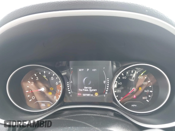 2018 Jeep Compass Latitude with VIN 3C4NJDBB9JT160925, listed as a IAAI auction lot 42301928 with 327,387 mi miles and . Bid and sale history available at DreamBid. Image 7.