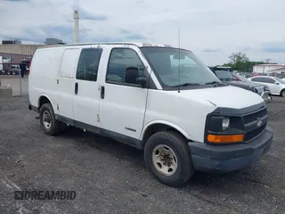 2004 Chevrolet Express Cargo z VIN 1GCHG35U341160644, wystawiony jako IAAI lot #42346089 z przebiegiem Nie podano mil oraz . Historia ofert i sprzedaży dostępna na DreamBid. Obrazek 1.