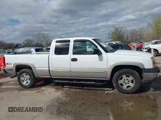 2005 Chevrolet Silverado 1500 Z71 with VIN 1GCEK19Z15Z182852, listed as a IAAI auction lot 41891082 with 182,839 mi miles and . Bid and sale history available at DreamBid. Image 14.