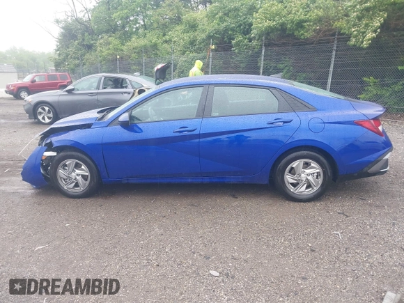 2025 Hyundai Elantra SE z VIN KMHLL4DG6SU987701, wystawiony jako IAAI lot #42214567 z przebiegiem 3 480 mil mil oraz . Historia ofert i sprzedaży dostępna na DreamBid. Obrazek 15.