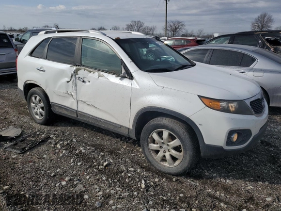 2011 Kia Sorento LX with VIN 5XYKT3A14BG045402, listed as a Copart auction lot 47060655 with 180,982 mi miles and Clean Title. Bid and sale history available at carsss.com. Image 4.