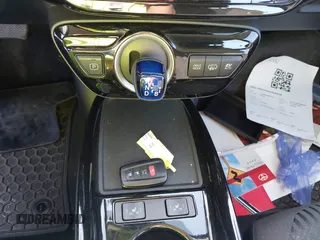 2022 Toyota Prius LE z VIN JTDKAMFP8N3211485, wystawiony jako IAAI lot #42515220 z przebiegiem 23 875 mil mil oraz . Historia ofert i sprzedaży dostępna na DreamBid. Obrazek 11.