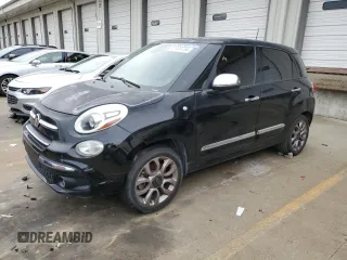 2018 FIAT 500L Lounge with VIN ZFBCFACH2JZ040700, listed as a Copart auction lot 81126734 with 137,235 mi miles and Clean Title. Bid and sale history available at carsss.com. Image 1.
