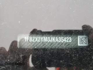 2018 Ford Transit Passenger XL z VIN 1FBZX2YM3JKA35423, wystawiony jako Copart lot #80974234 z przebiegiem Nie podano mil oraz Szkoda całkowita • Salvage title. Historia ofert i sprzedaży dostępna na DreamBid. Obrazek 13.