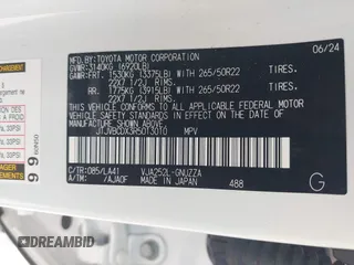 2024 Lexus GX 550 Luxury z VIN JTJVBCDX3R5013010, wystawiony jako IAAI lot #42298207 z przebiegiem 3 589 mil mil oraz . Historia ofert i sprzedaży dostępna na DreamBid. Obrazek 9.
