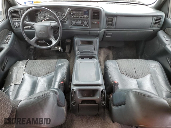 2002 Chevrolet Avalanche z VIN 3GNEC13T12G219144, wystawiony jako Copart lot #55091125 z przebiegiem 267 181 mil mil oraz Czysty tytuł • Clean title. Historia ofert i sprzedaży dostępna na DreamBid. Obrazek 8.
