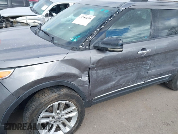2011 Ford Explorer XLT z VIN 1FMHK8D82BGA18842, wystawiony jako IAAI lot #41558204 z przebiegiem 235 593 mil mil oraz . Historia ofert i sprzedaży dostępna na DreamBid. Obrazek 6.