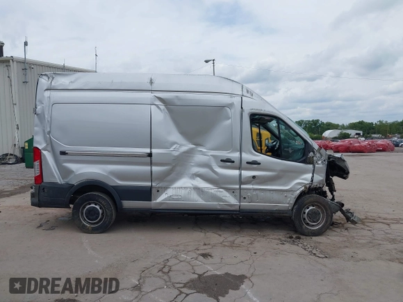2018 Ford Transit Cargo with VIN 1FTBW2XG2JKB28316, listed as a IAAI auction lot 42383400 with Not provided miles and . Bid and sale history available at DreamBid. Image 13.