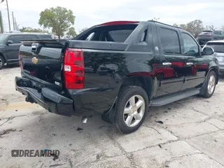 2013 Chevrolet Avalanche LT with VIN 3GNMCFE04DG120235, listed as a IAAI auction lot 41739179 with 77,861 mi miles and . Bid and sale history available at DreamBid. Image 4.
