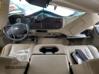 2005 Ford F-250 XL z VIN 1FTSW21P85EA55966, wystawiony jako Copart lot #53452015 z przebiegiem 314 650 mil mil oraz Nie do naprawy • Non repairable. Historia ofert i sprzedaży dostępna na DreamBid. Obrazek 8.