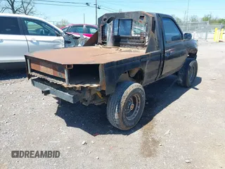 1996 Nissan Frontier XE z VIN 1N6SD11Y6TC377066, wystawiony jako IAAI lot #42041547 z przebiegiem 188 379 mil mil oraz . Historia ofert i sprzedaży dostępna na DreamBid. Obrazek 4.