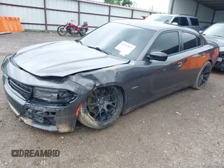 2017 Dodge Charger R/T z VIN 2C3CDXCTXHH667525, wystawiony jako IAAI lot #42212425 z przebiegiem 88 170 mil mil oraz . Historia ofert i sprzedaży dostępna na DreamBid. Obrazek 18.